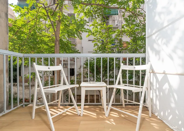 Charming Sunny Studio In Athens